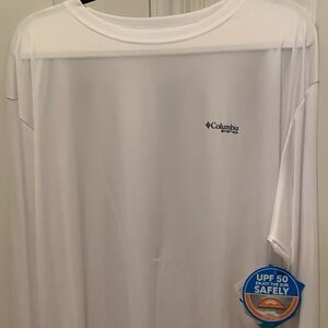 NWT Columbia long sleeve UV Fishing shirt.